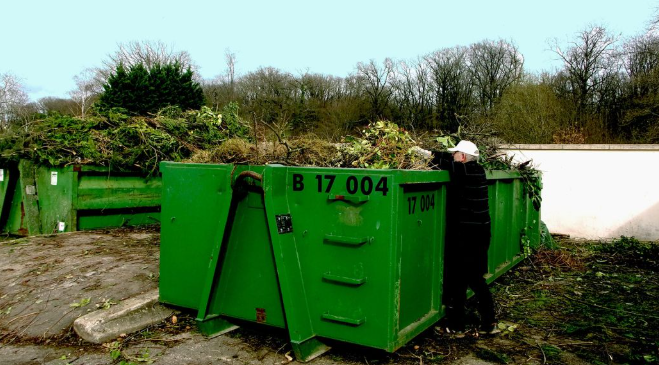 contendor recogida de poda